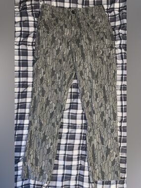 Footlocker TreeBark Camo Cargo Pants Size Small